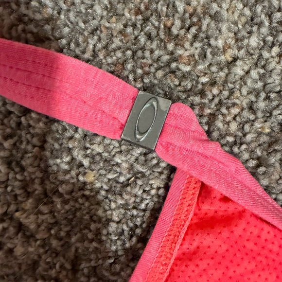 Oakley Vibrant Pink Activewear - Picture 6 of 6